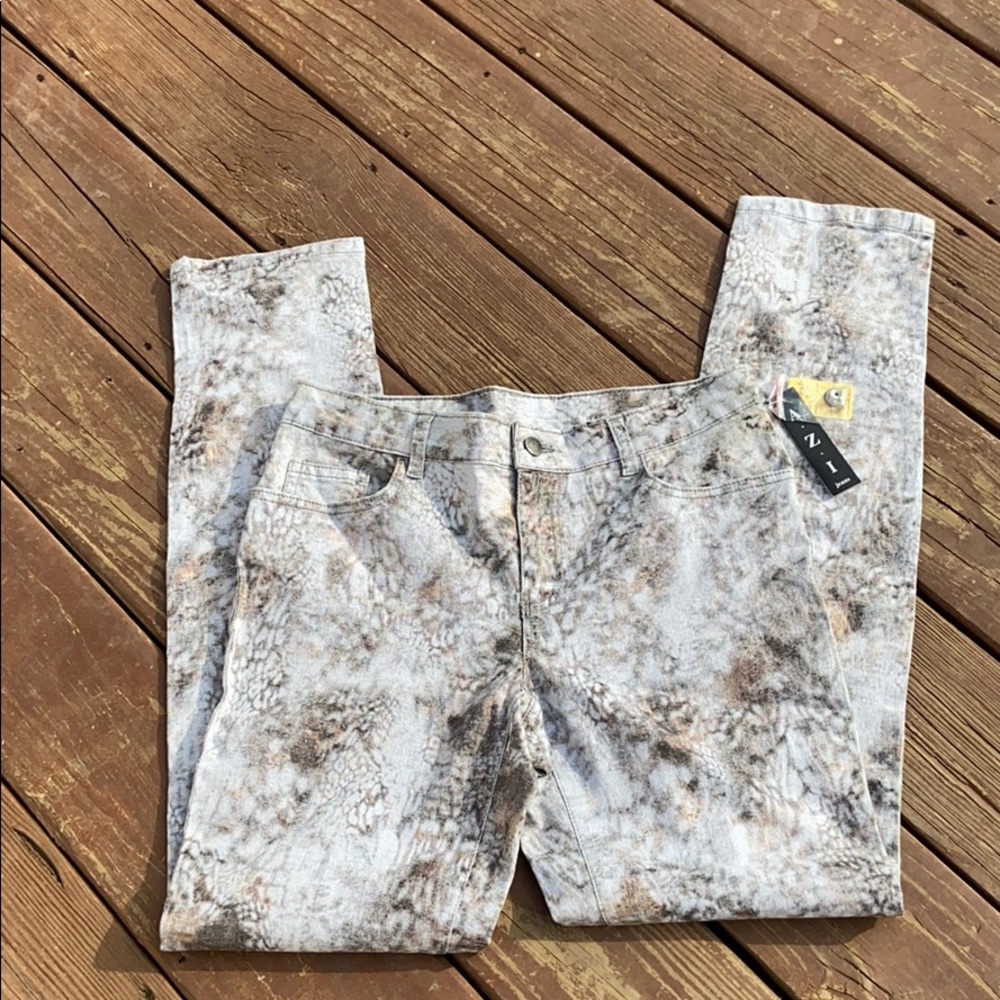 NWT AZI Marbled Bronze Foil Skinny Jeans